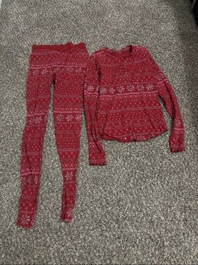 Skims red two piece pajama set Small casual soft lightweight good condition